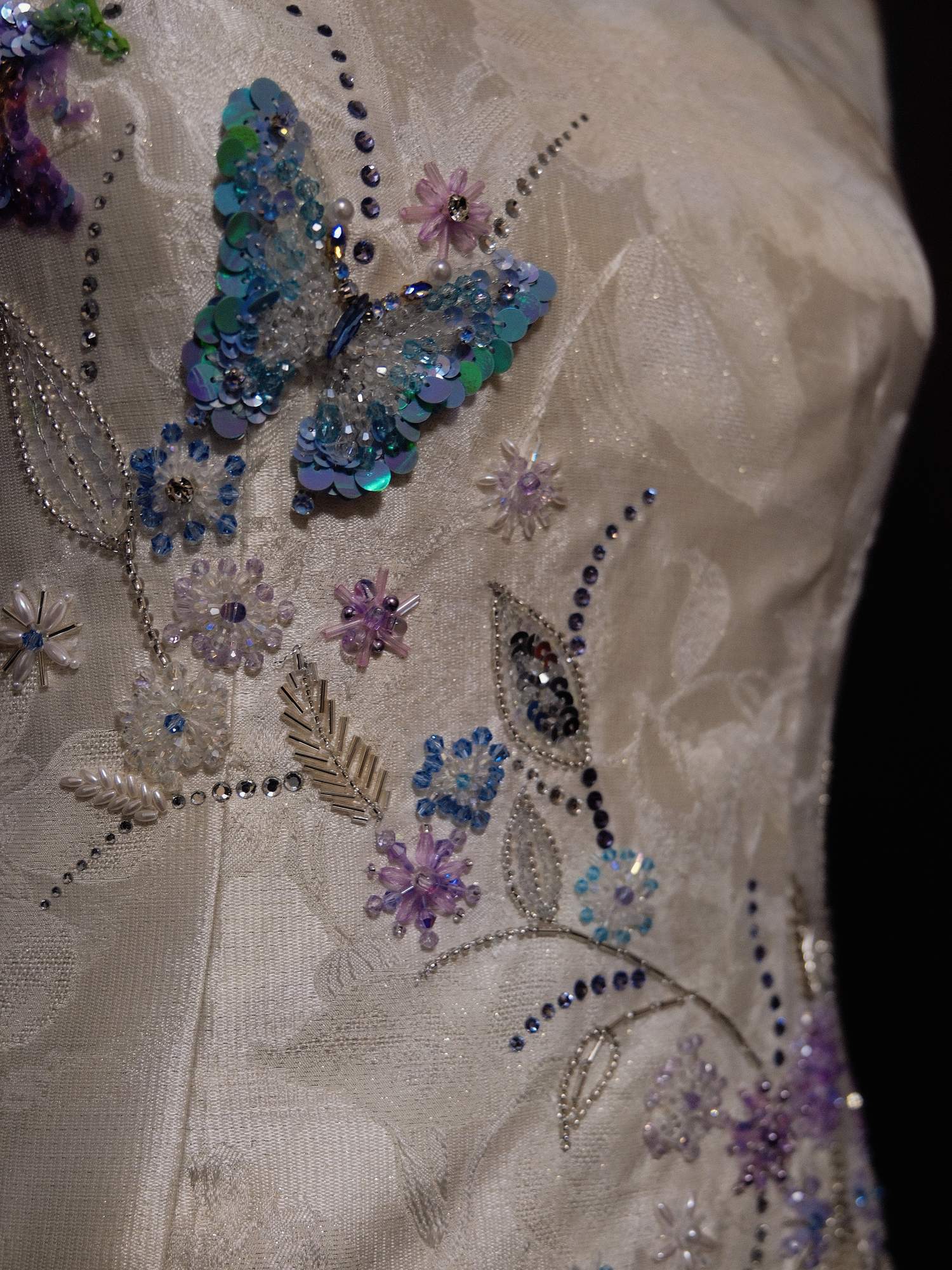 Iris In Quiet White, couture by Jinming Zhang